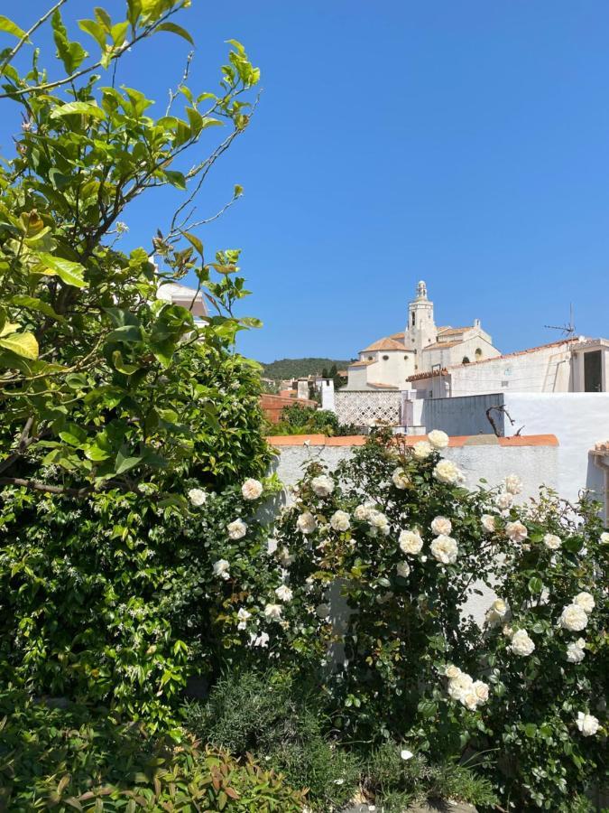 Centric Townhouse With Sea View - Casa Marta Cadaqués Exterior foto
